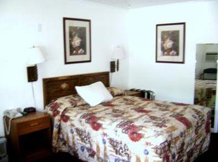 Executive Inn & Suites Lakeview Zewnętrze zdjęcie