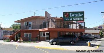 Executive Inn & Suites Lakeview Zewnętrze zdjęcie